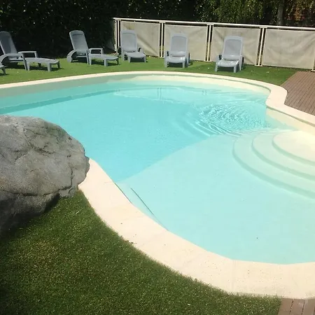 holiday Lieu Dit Sansses *
